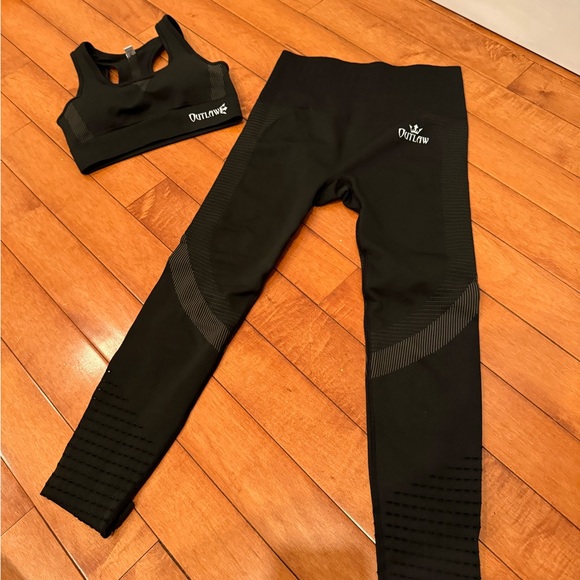 Brand New Outlaw Women's Black Activewear Set - Picture 3 of 4